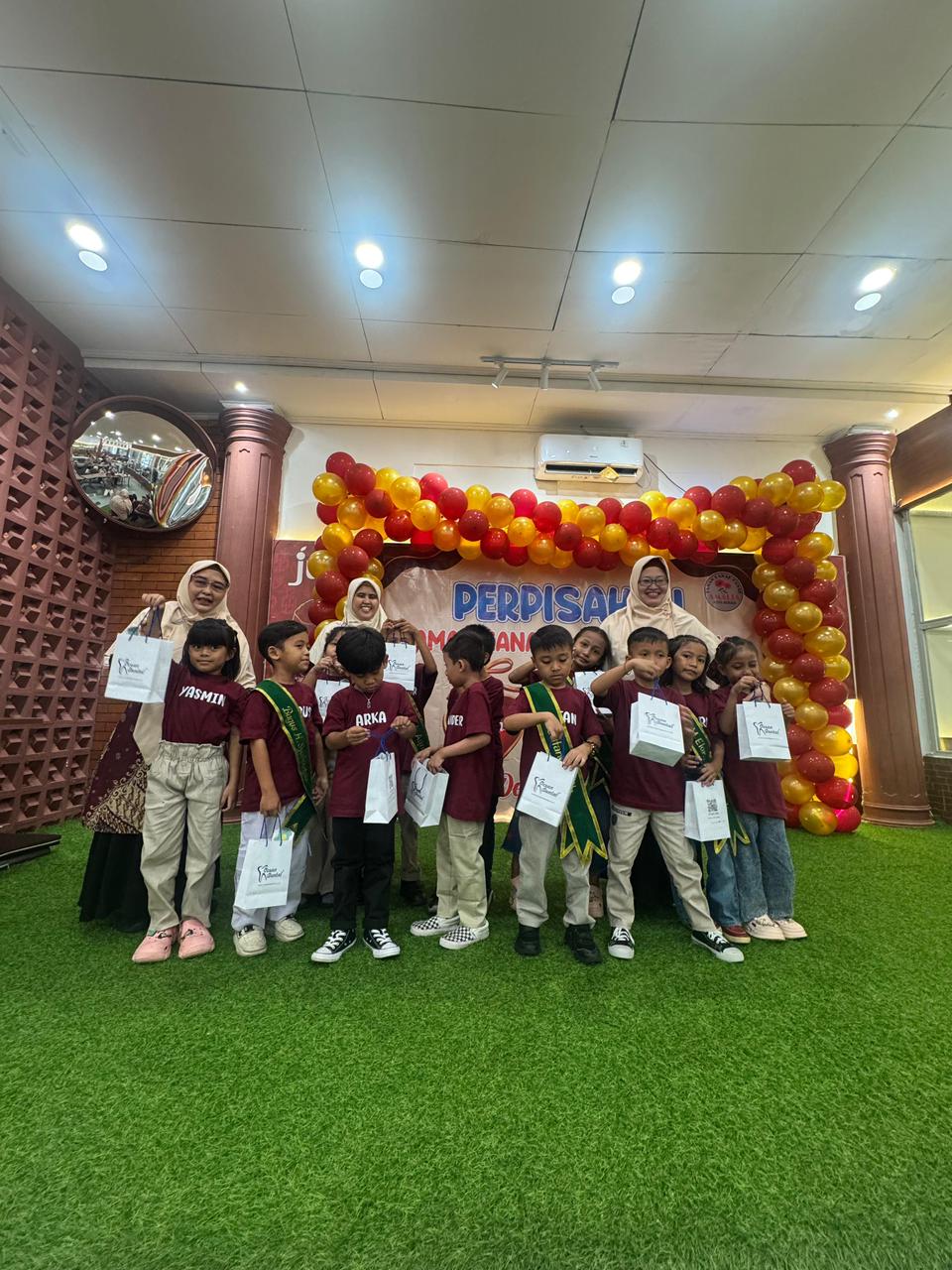 Ocean Dental Berkolaborasi di Acara Perpisahan TK Amalia Bintara Bekasi