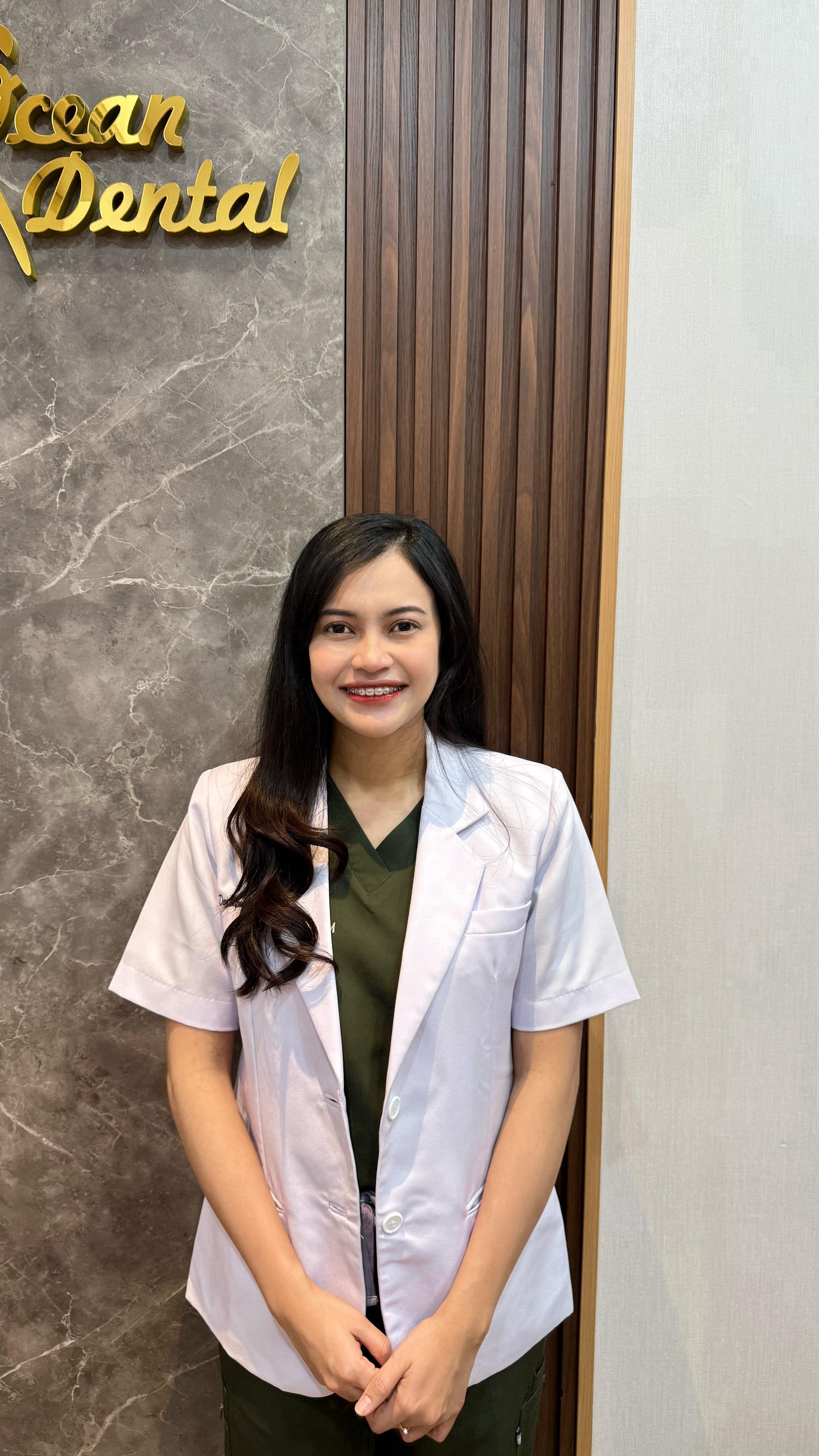 drg. Devi Saputri SE.MM