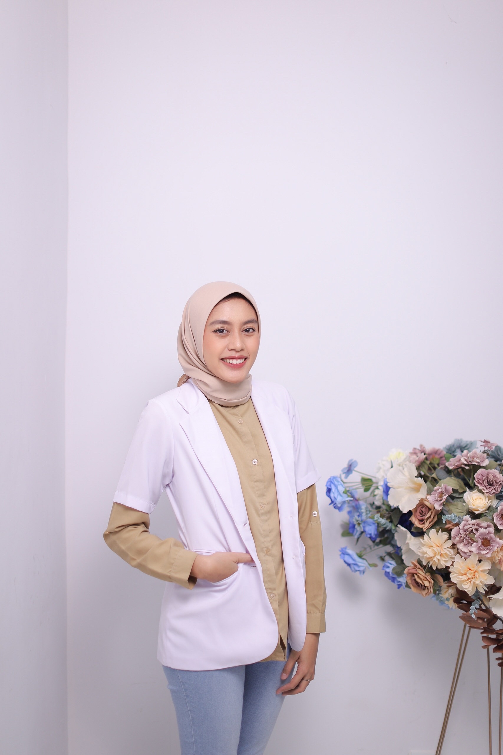 drg. Vivit Happy Andriani